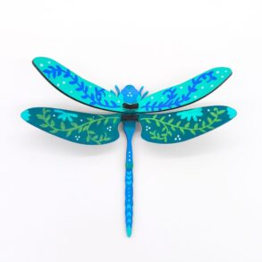 Libélula pequeña colorida